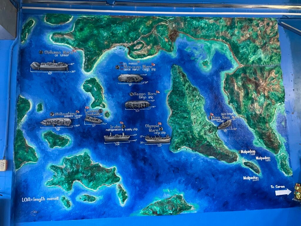 Kaart van de duikplekken en Japanse wrakken in de baai van Coron