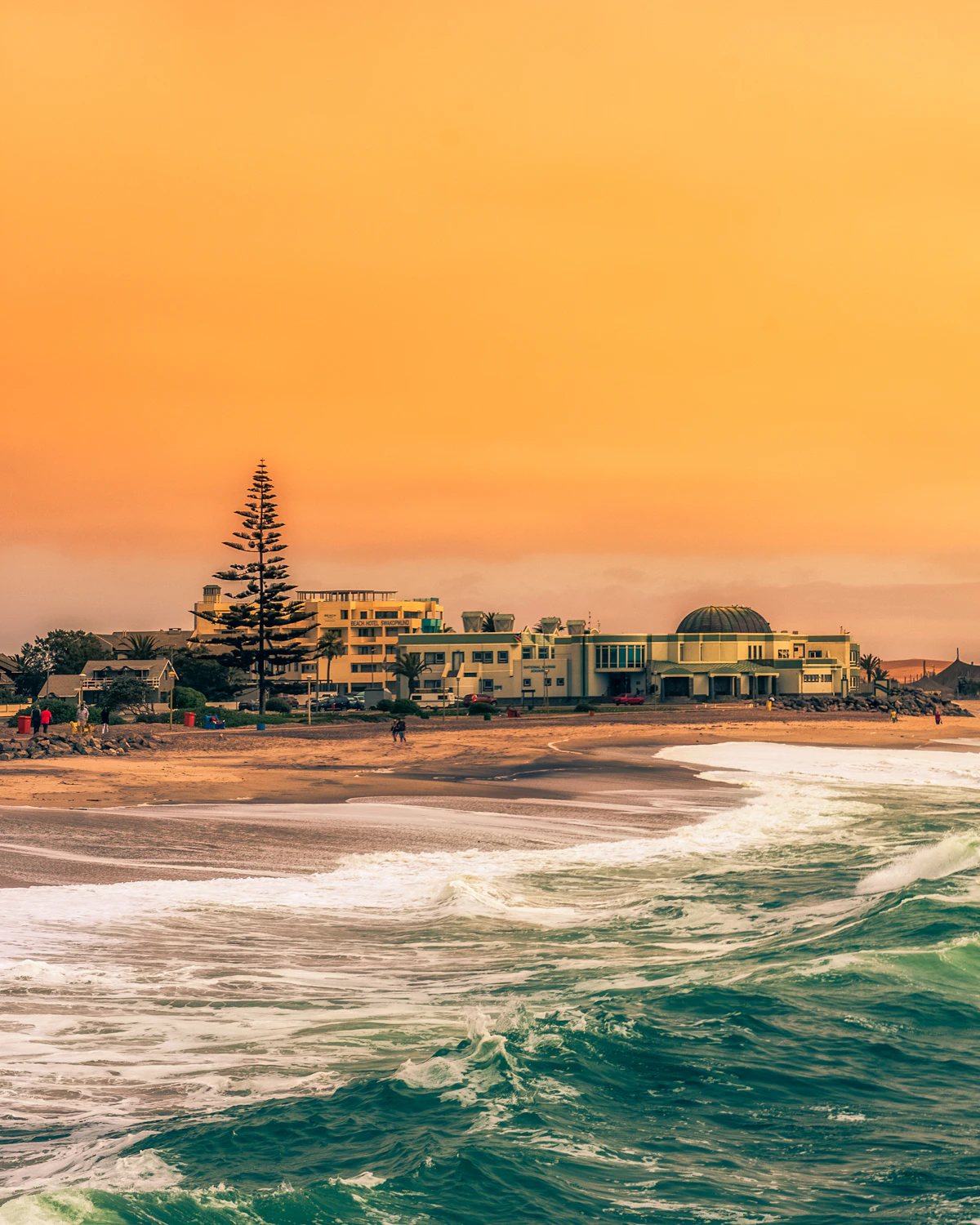 Zonsondergang over Swakopmund aan de Namibische kust