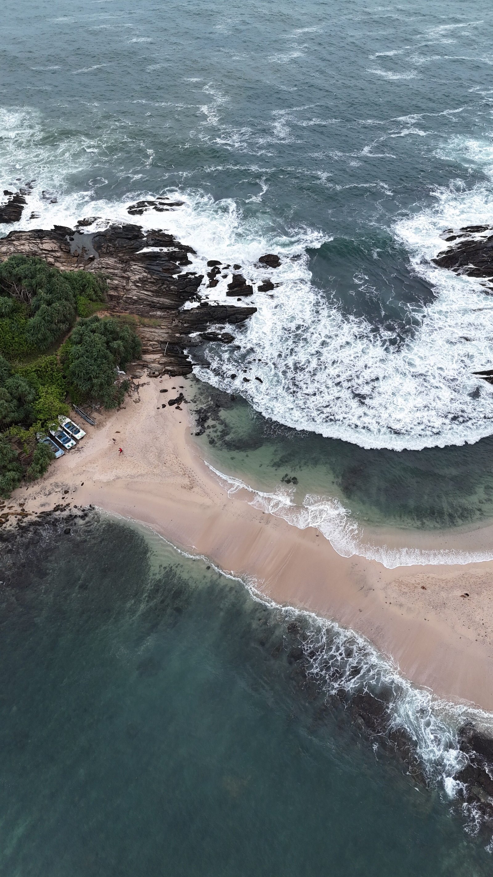 Drone-opname van Blue Beach aan de Sri Lankaanse zuidkust