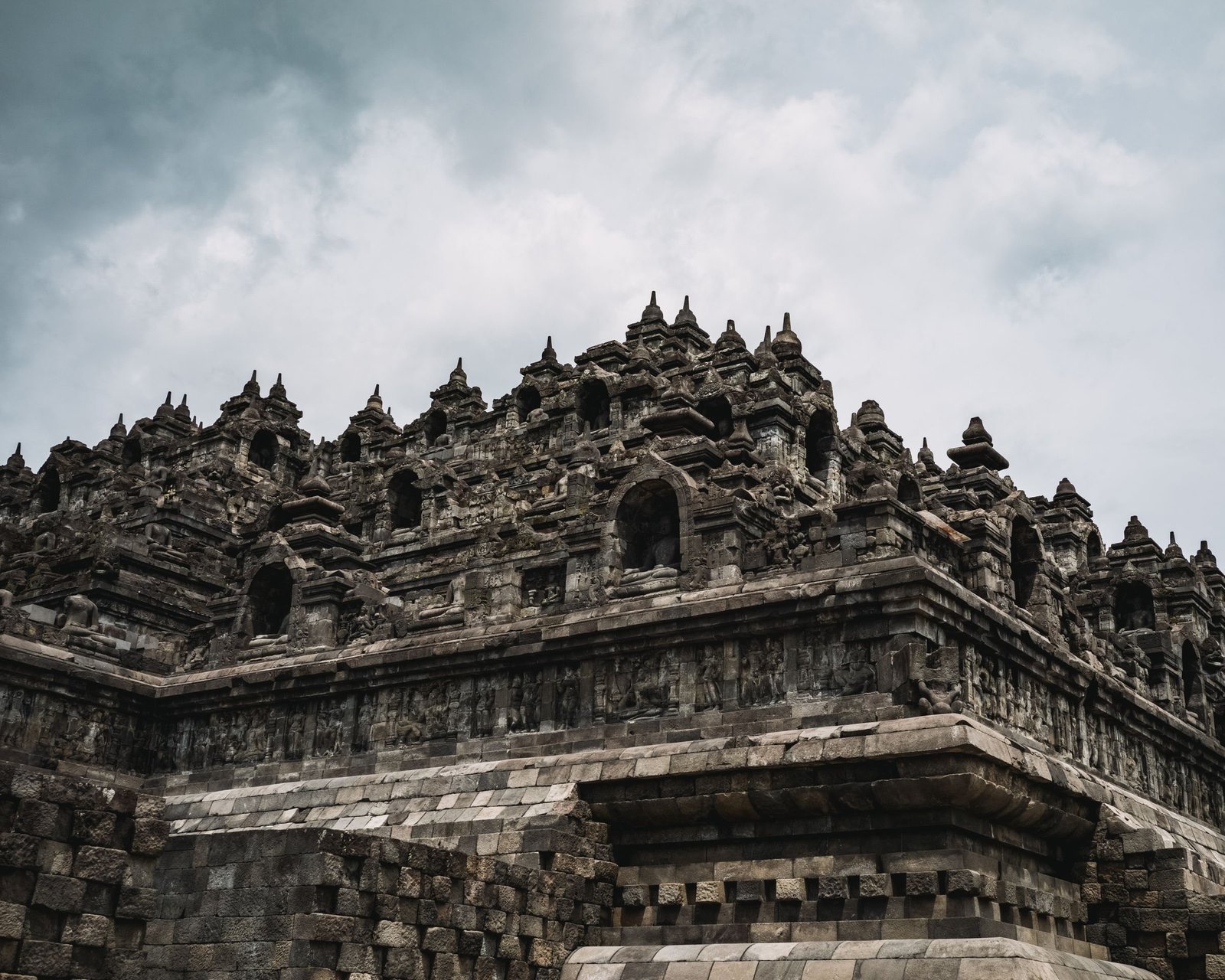 De tempel Borobudur bij Yogyakarta