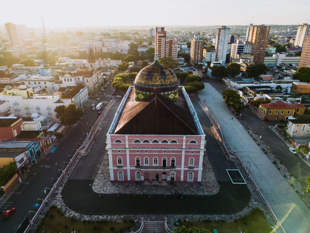 Luchtfoto van het Teatro Amazonas in Manaus