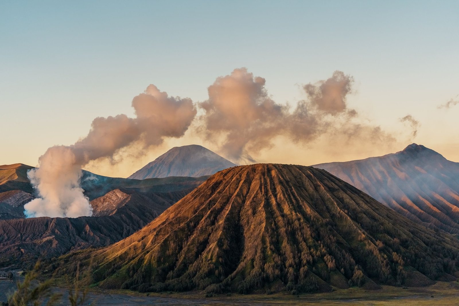 Zonsopkomst boven de Bromo en de zandzee