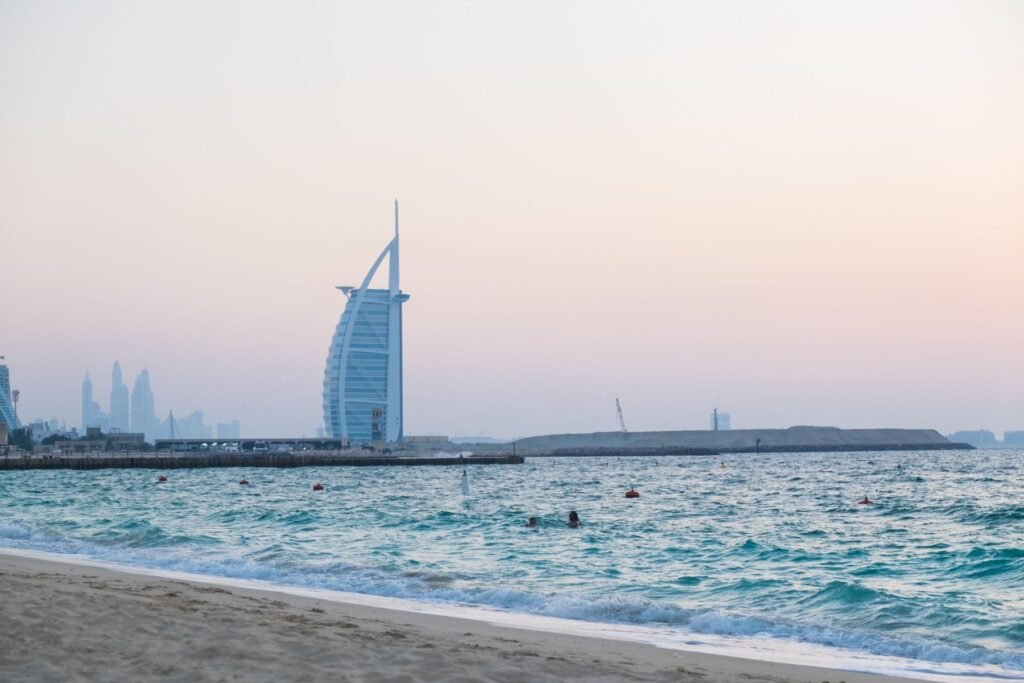 De Burj Al Arab vanaf zee