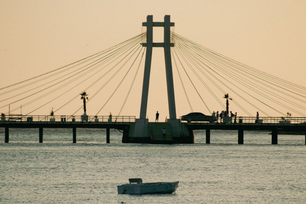 Brug-pier bij Durrës