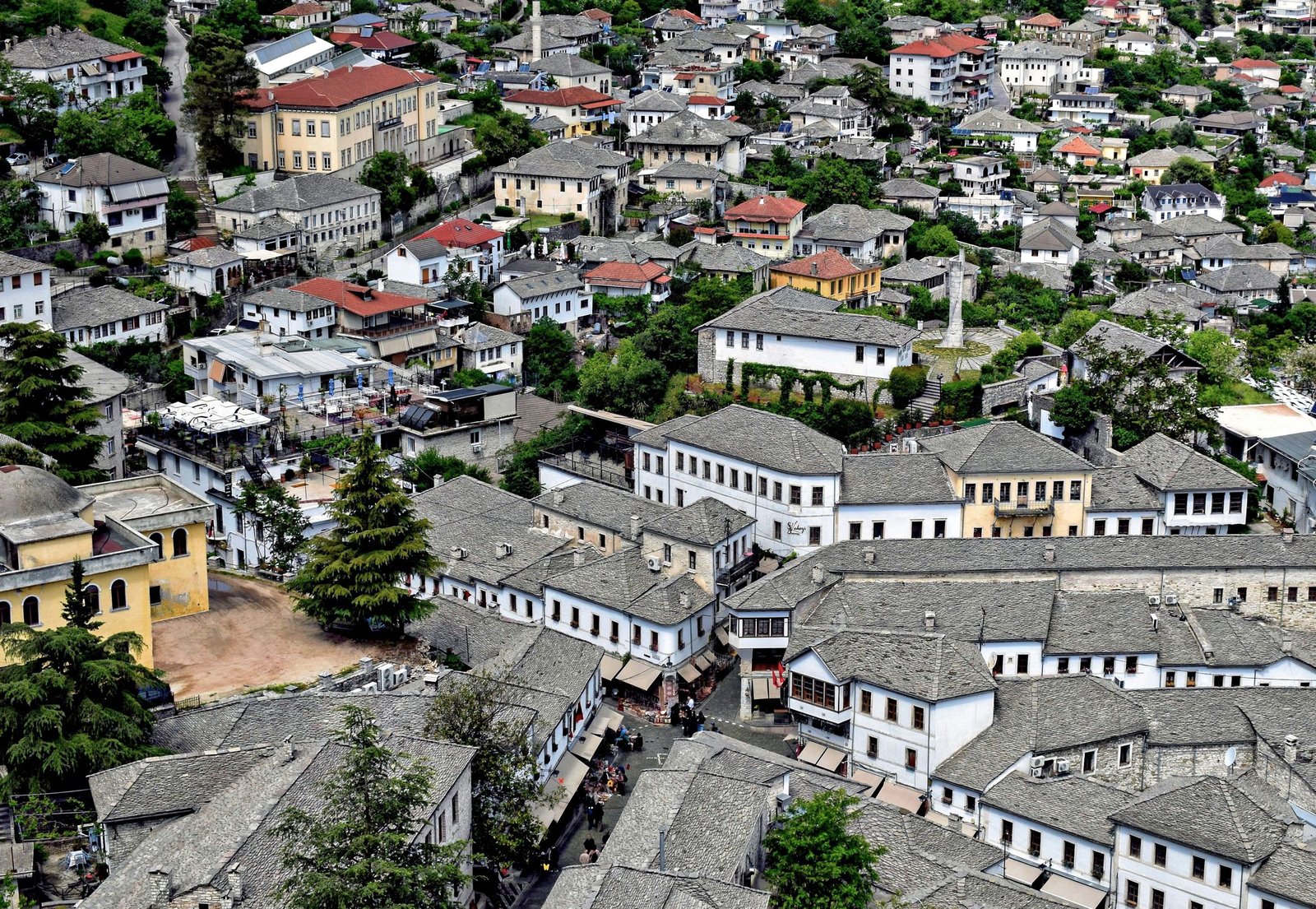 Stenen daken van Gjirokastër