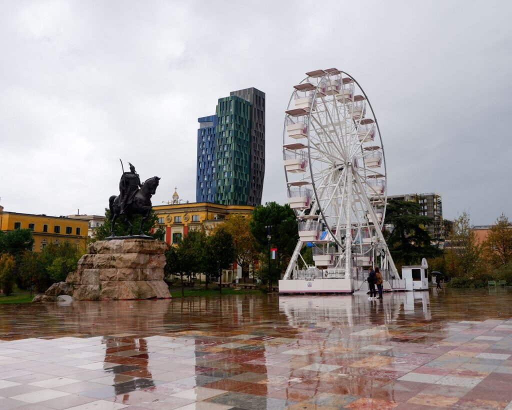 Het Skanderbegplein in Tirana