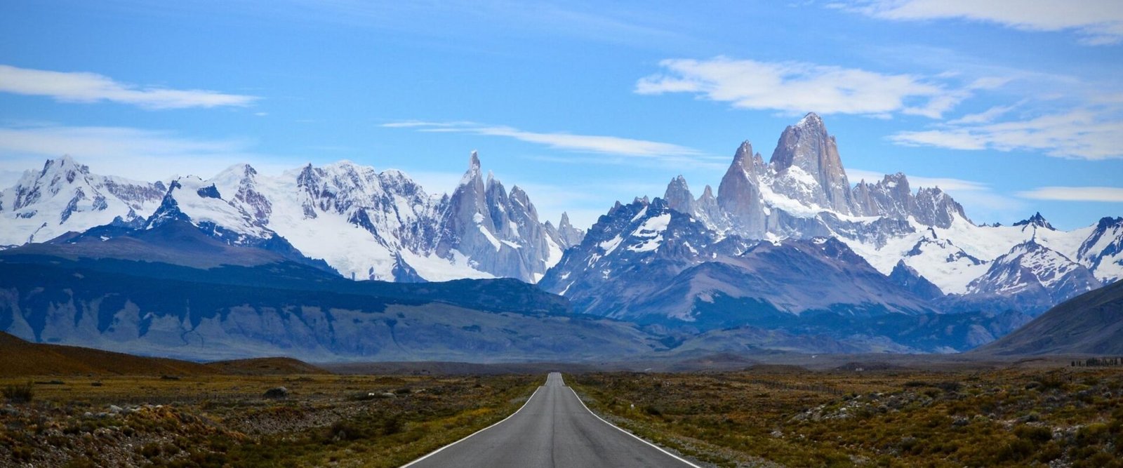 Weg richting het Fitz Roy-massief bij El Chaltén