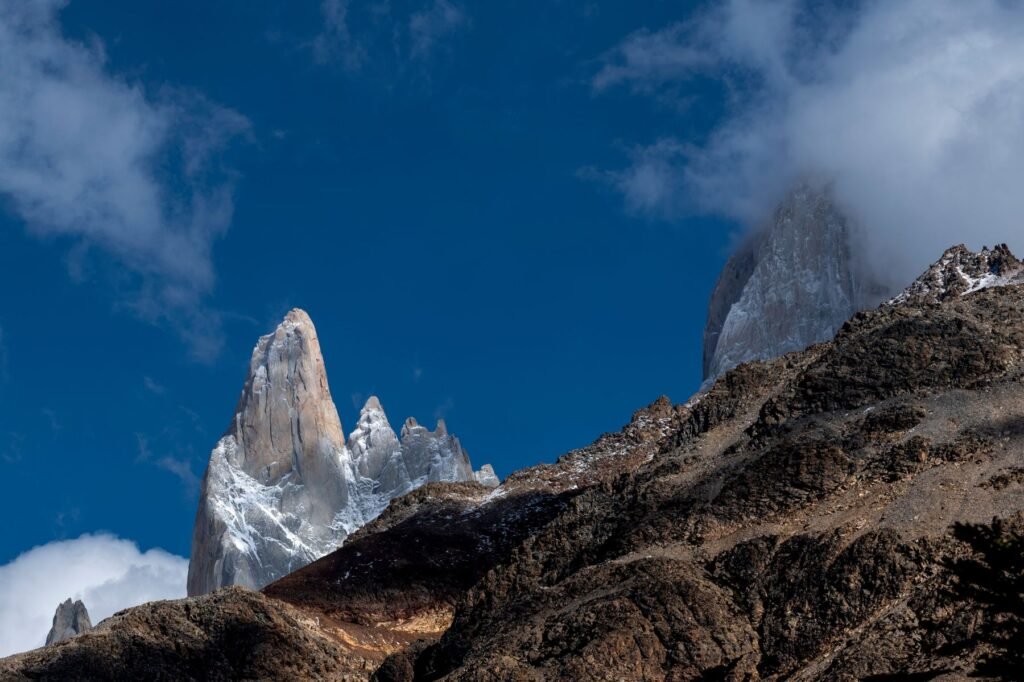 Besneeuwde pieken van het Fitz Roy-massief bij El Chaltén