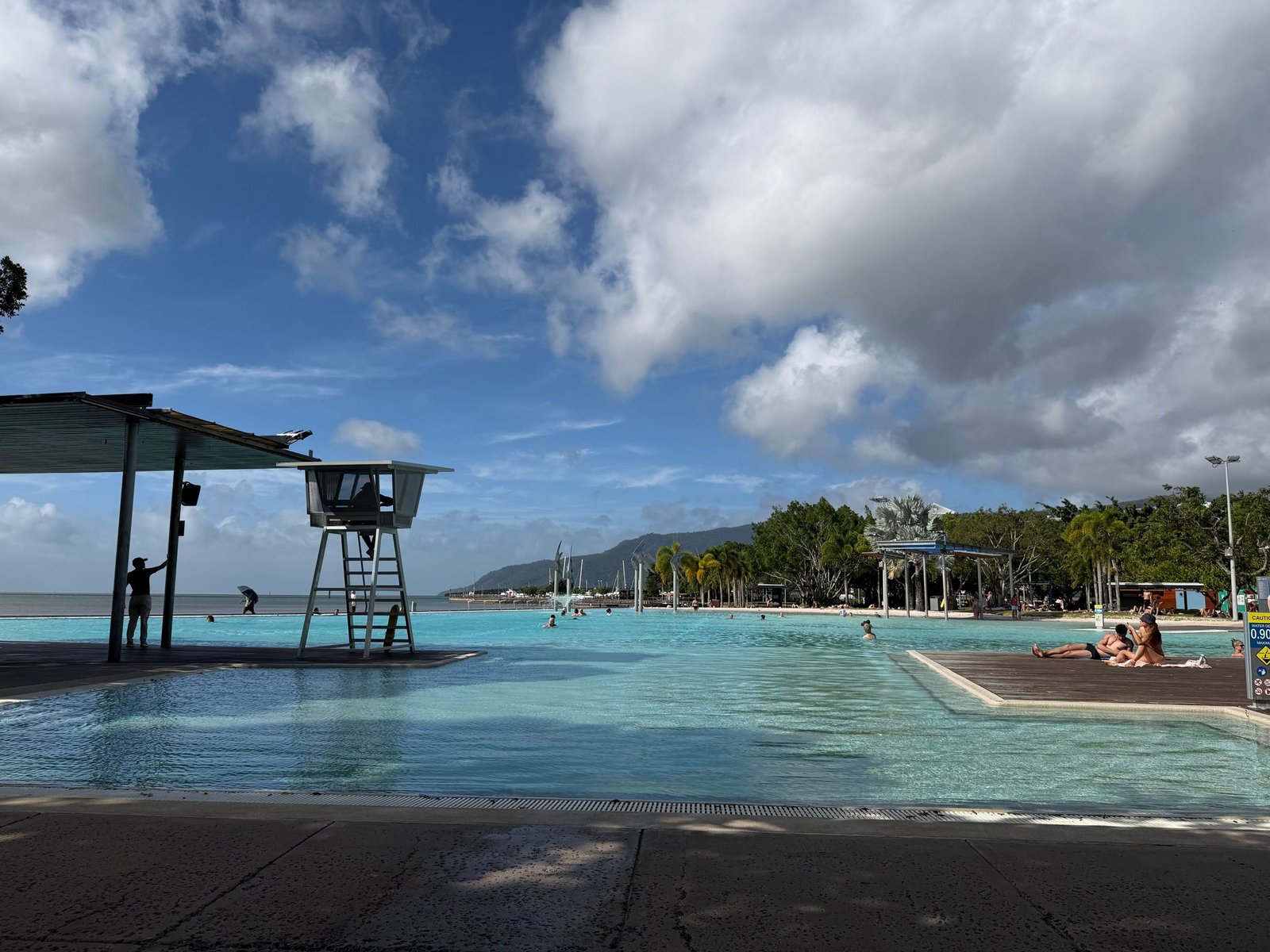Lagune aan de Esplanade van Cairns