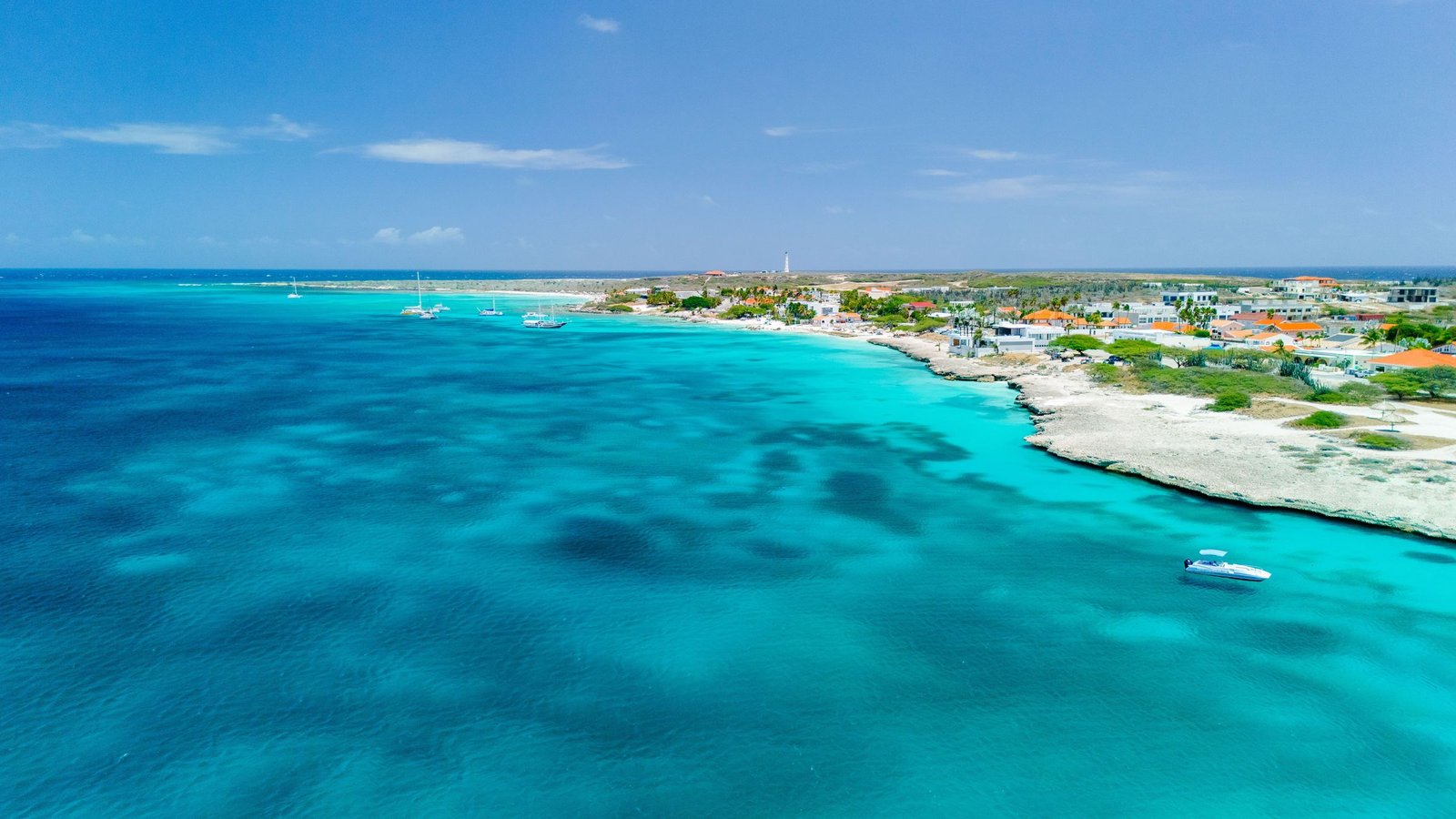 Kust van Aruba met turquoise water