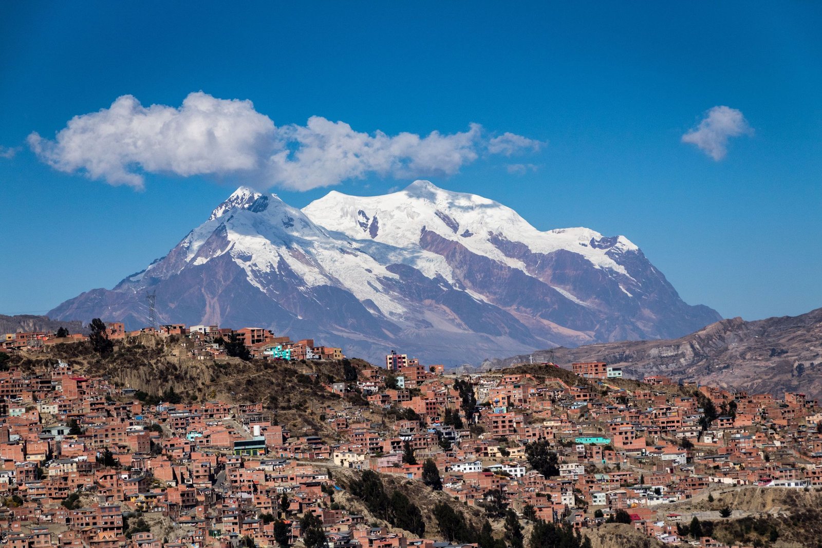 La Paz met de besneeuwde Illimani