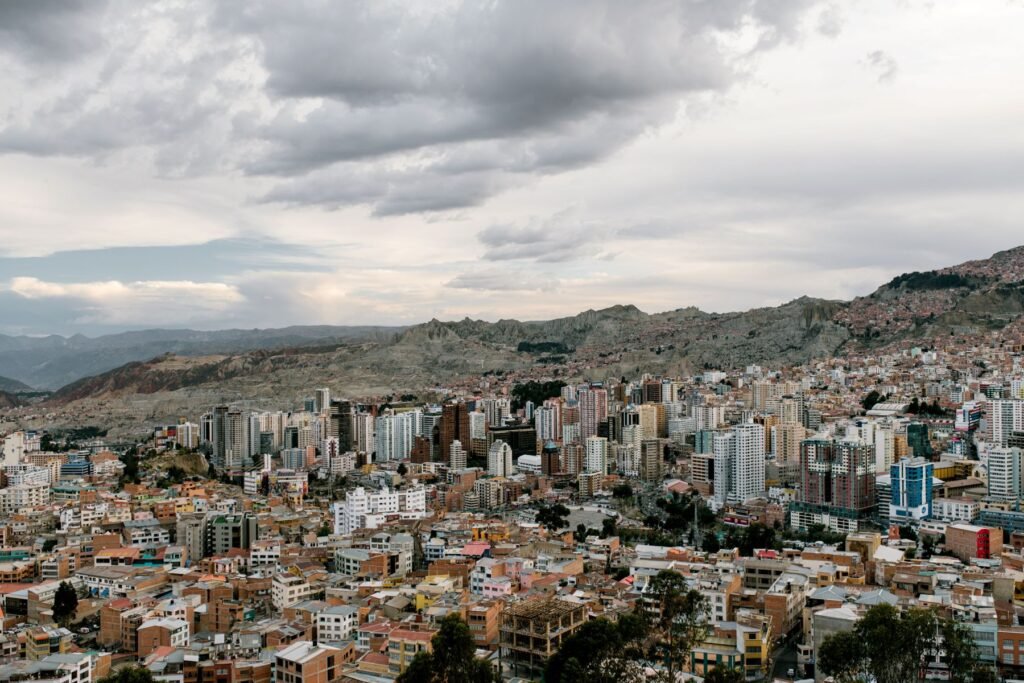 Uitzicht over La Paz en de heuvels eromheen