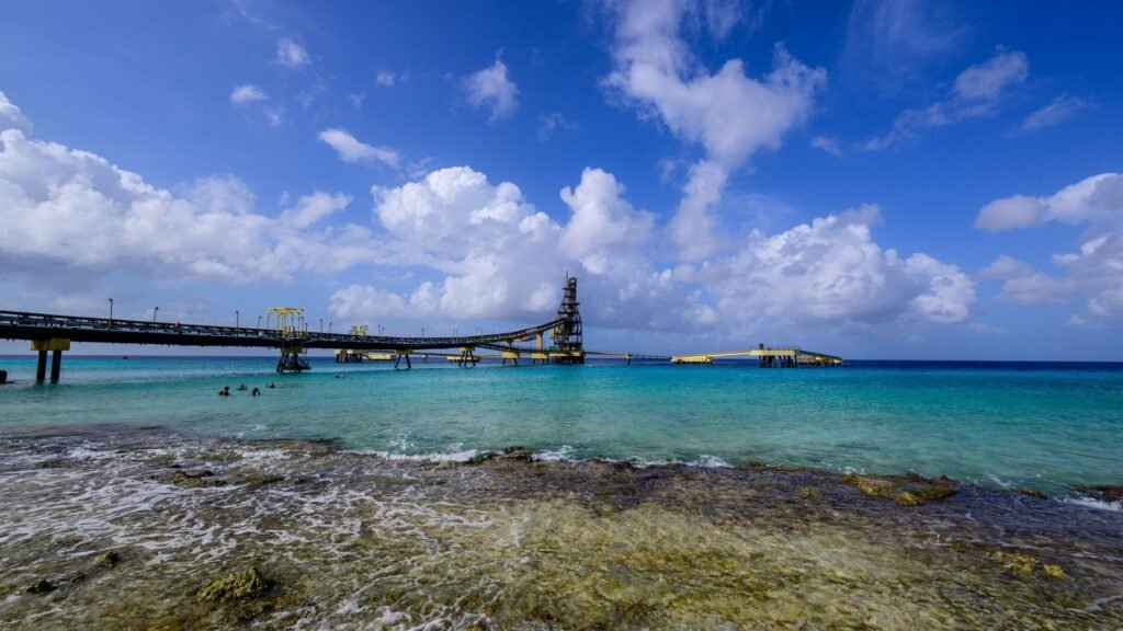 De zoutpier aan de kust van Bonaire