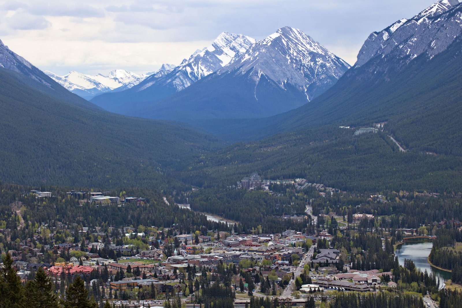 Banff en de Bow Valley van bovenaf