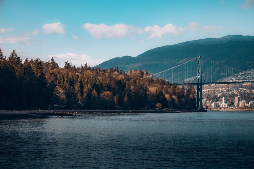 De Lions Gate Bridge bij Stanley Park