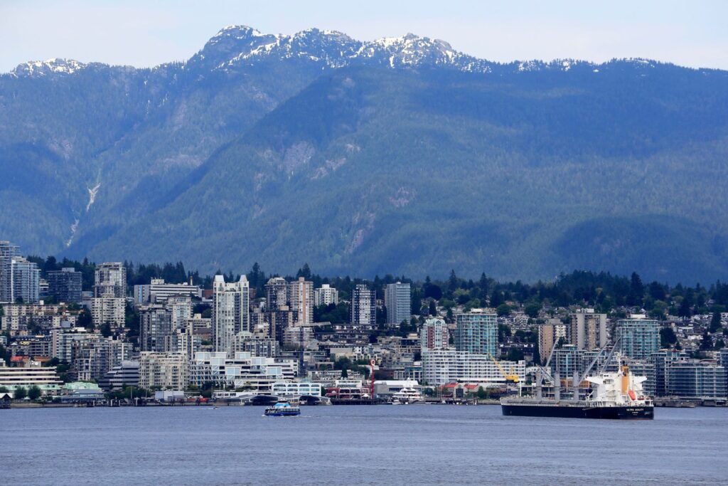 De North Shore-bergen boven Vancouver