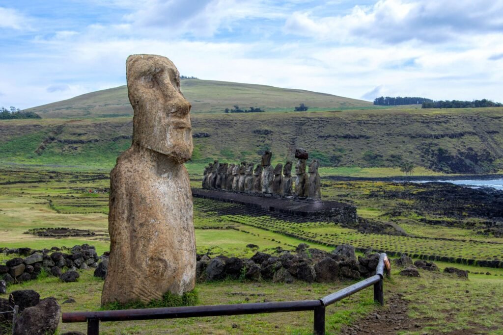 Moai voor Ahu Tongariki op Paaseiland