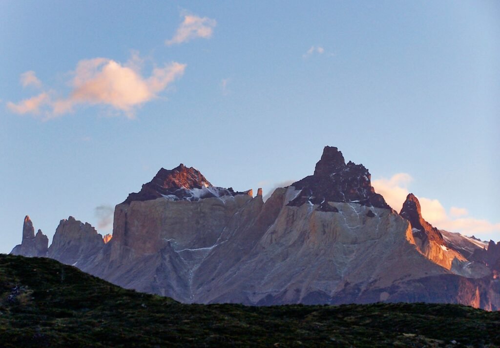 De Cuernos del Paine in het avondlicht