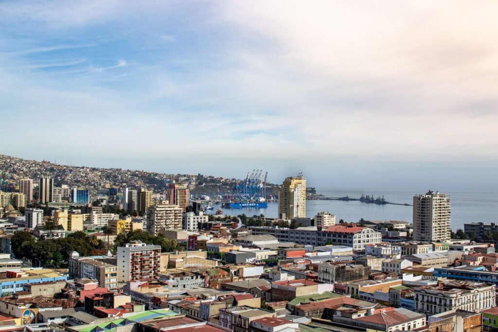 Uitzicht over Valparaíso en de baai