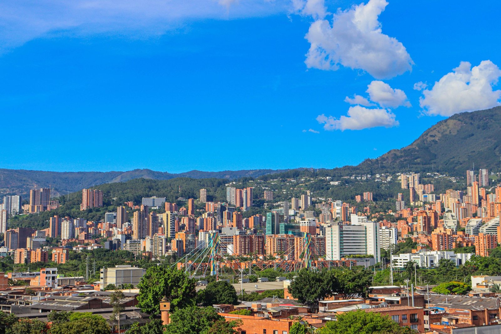 Medellín tussen de groene bergen