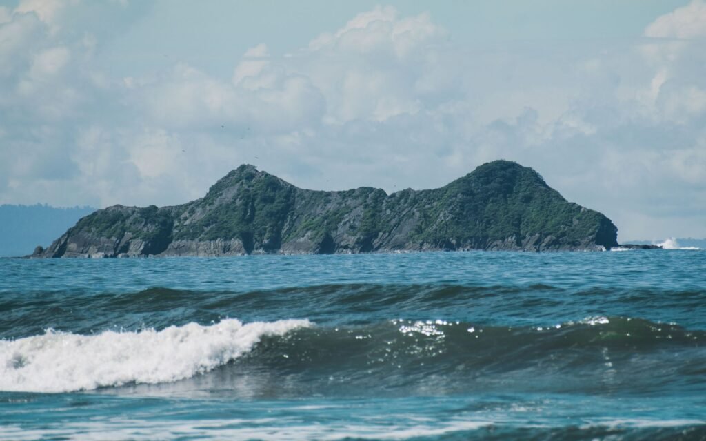 Rotseiland voor de Pacifische kust van Costa Rica