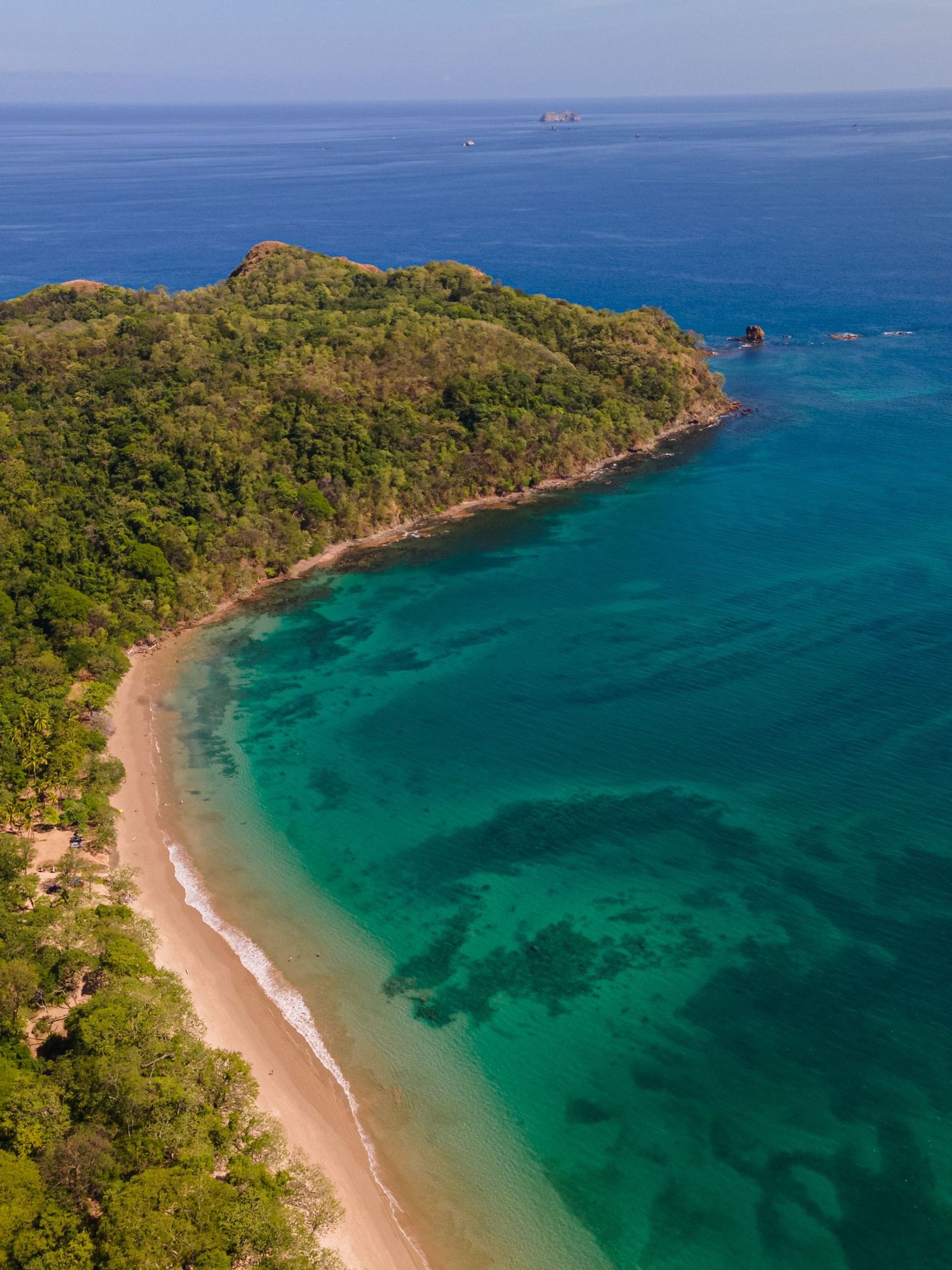 Baai aan de kust van Guanacaste
