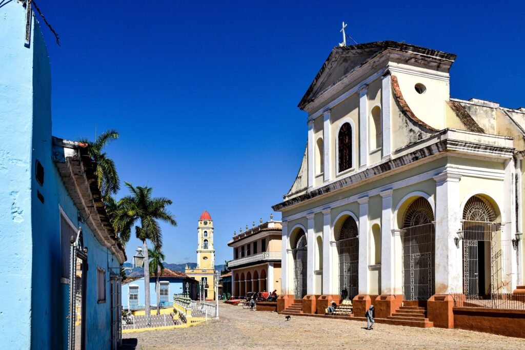 Plaza Mayor met de kerk Santísima Trinidad