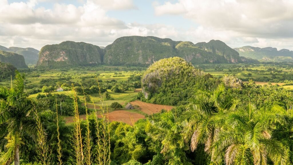 Mogotes boven de vallei van Viñales