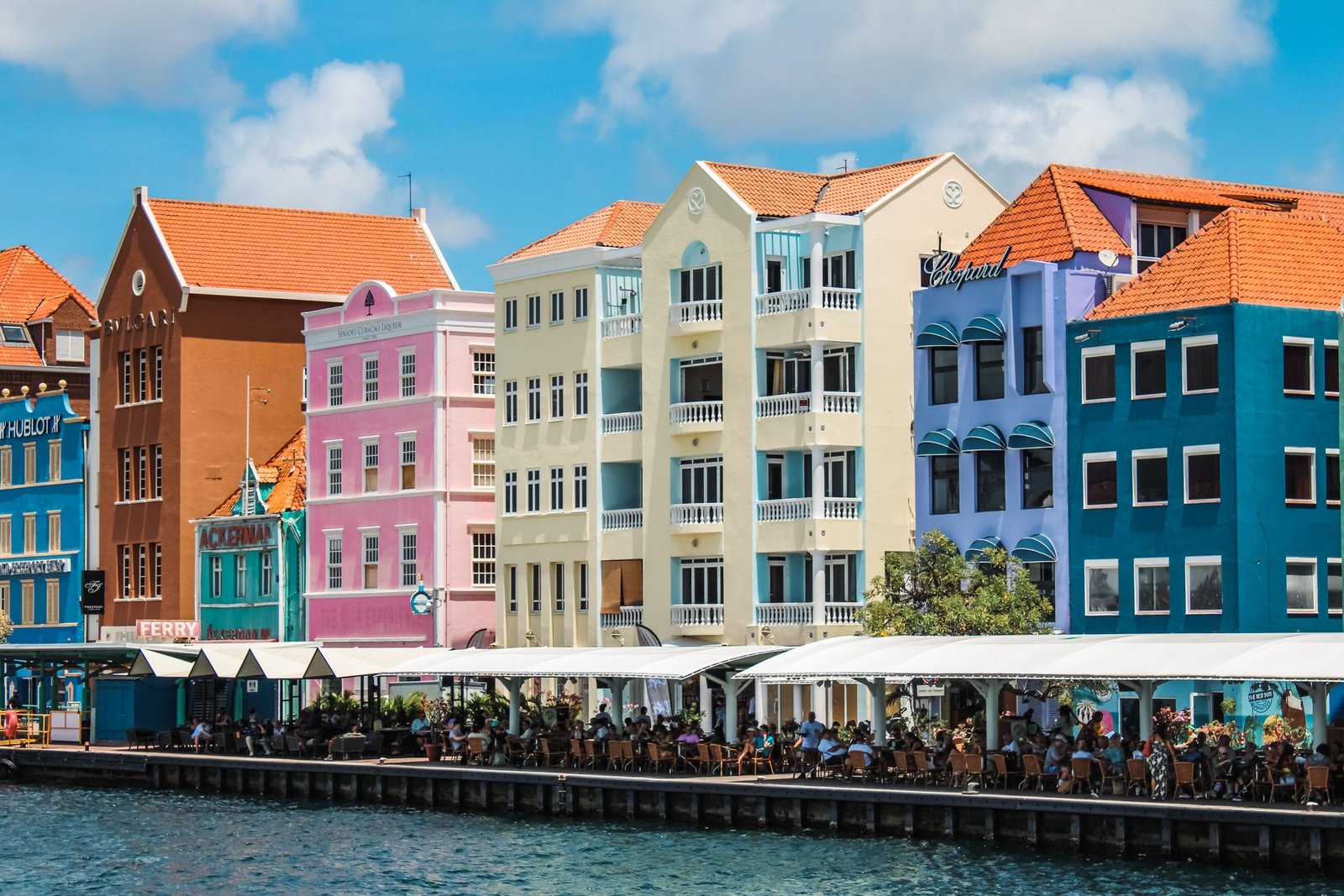 De Handelskade in Willemstad