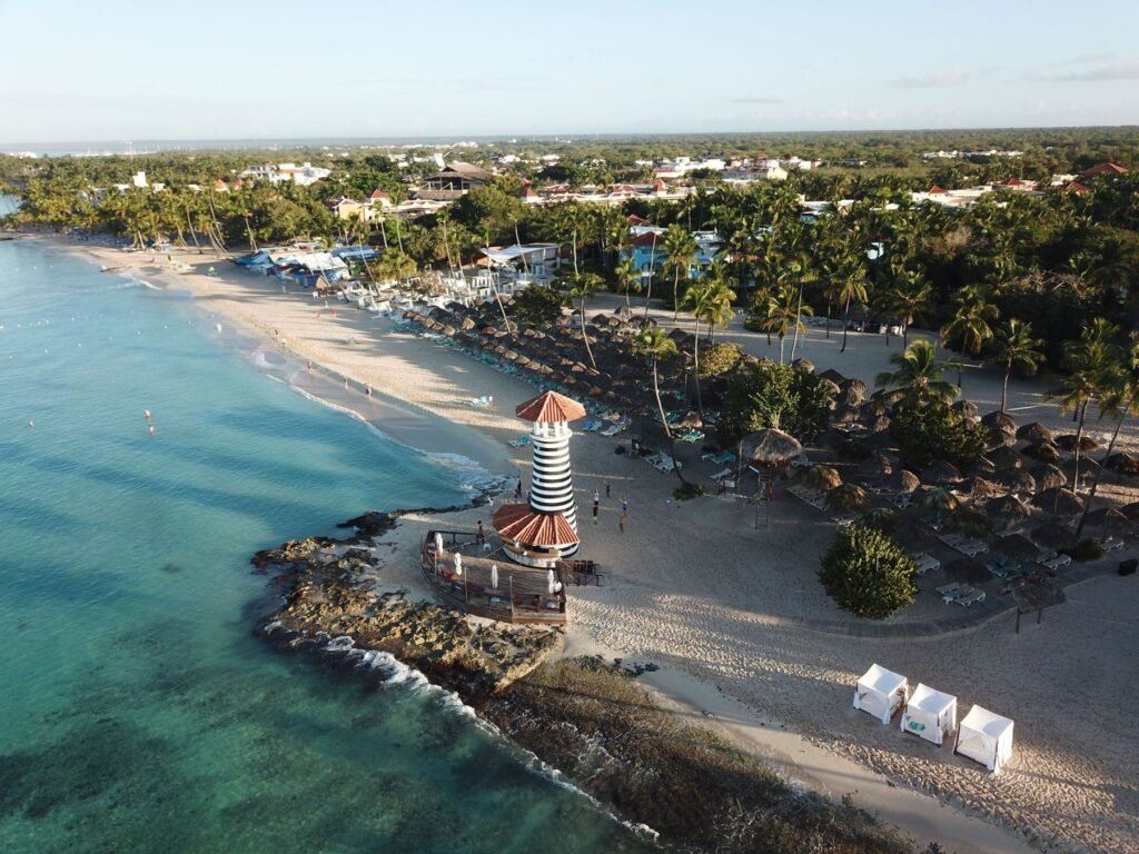 Kust bij Dominicus, vertrekpunt voor tochten naar Isla Saona