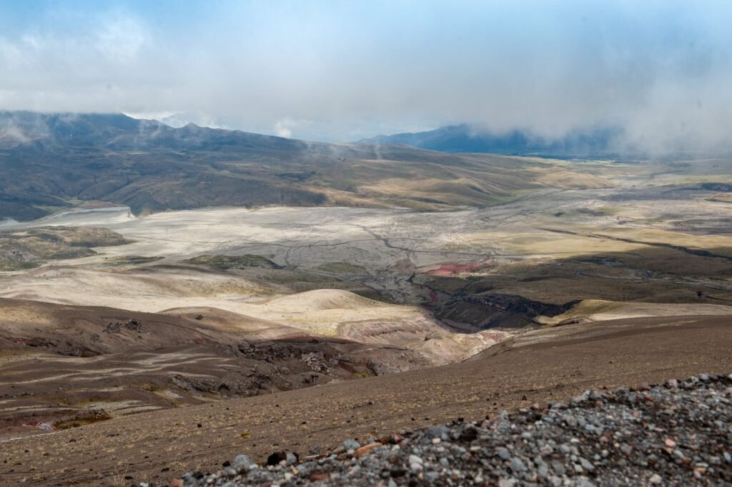 Kaal hooggebergte bij Cotopaxi in Ecuador