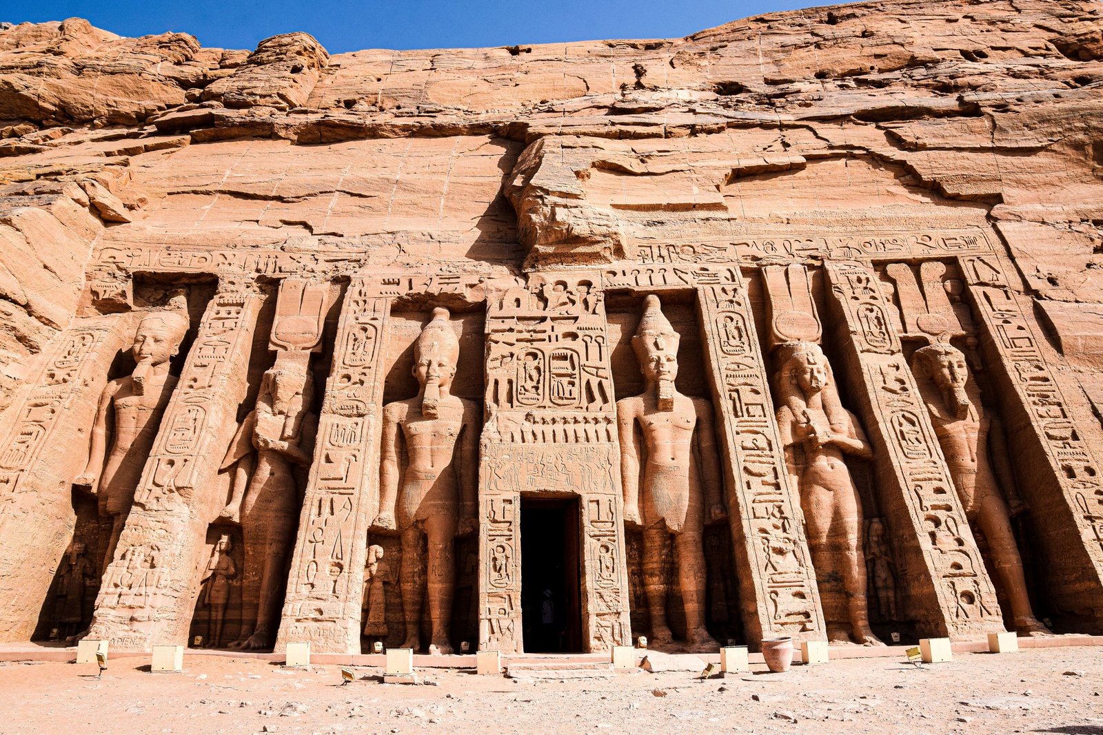 De tempel van Nefertari in Abu Simbel