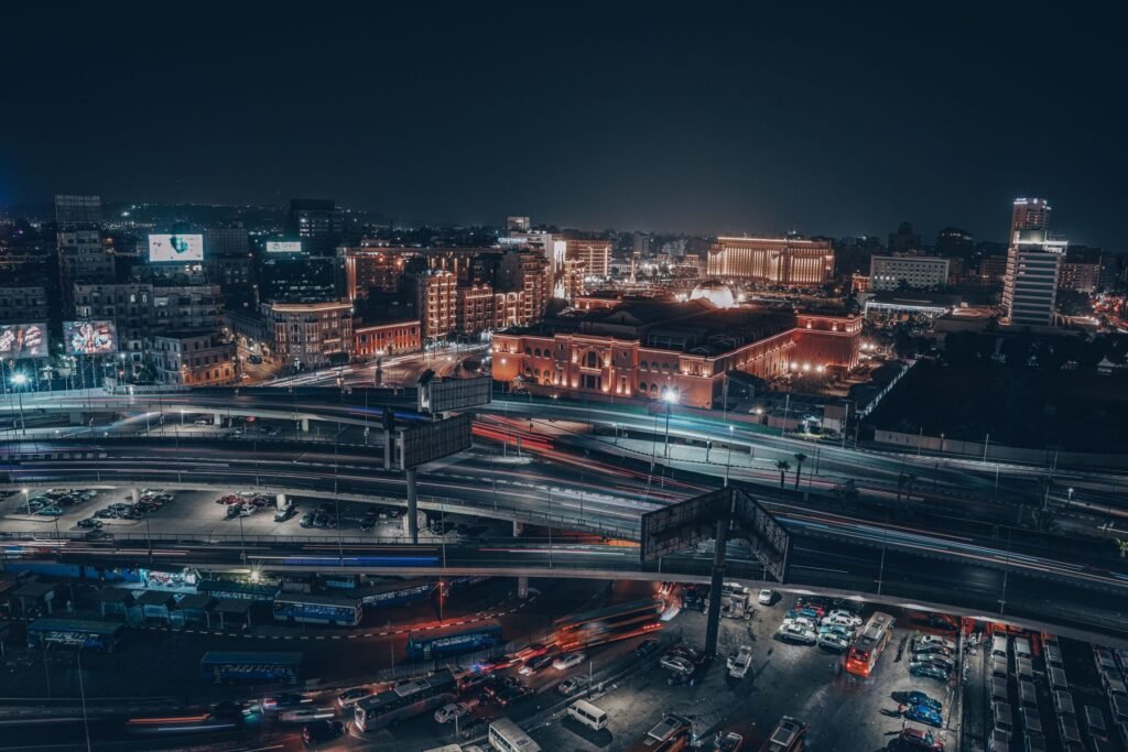 Het centrum van Cairo bij nacht
