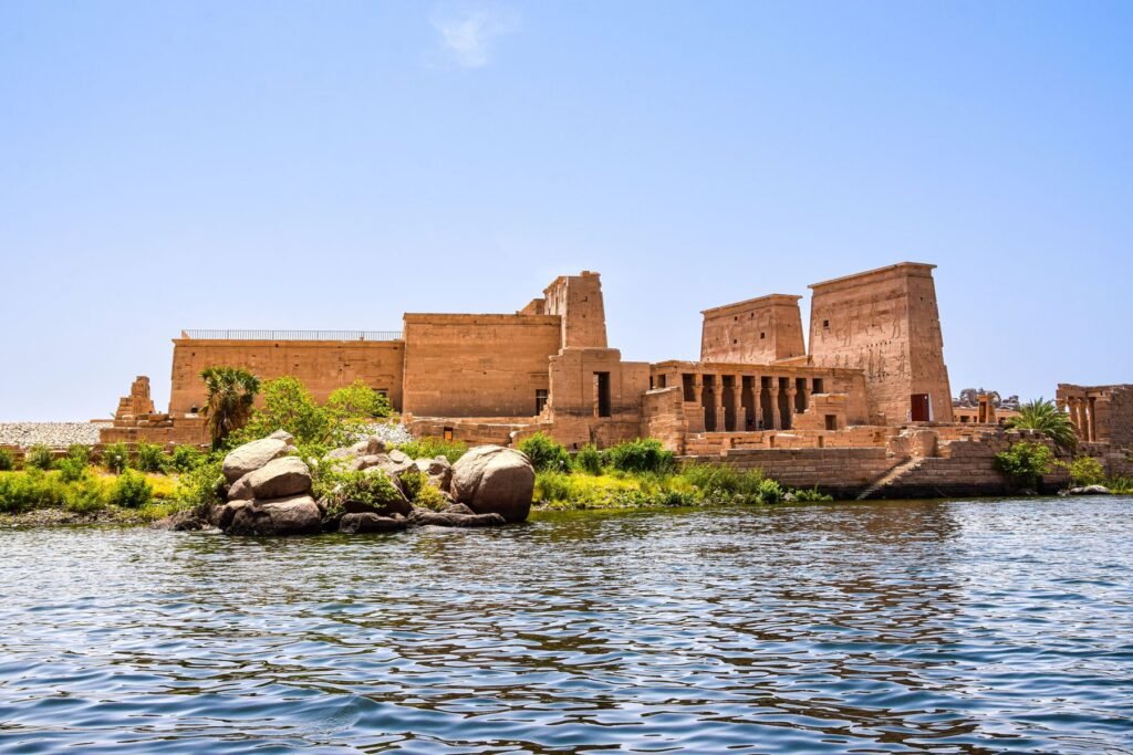 De tempel van Philae aan het water bij Aswan