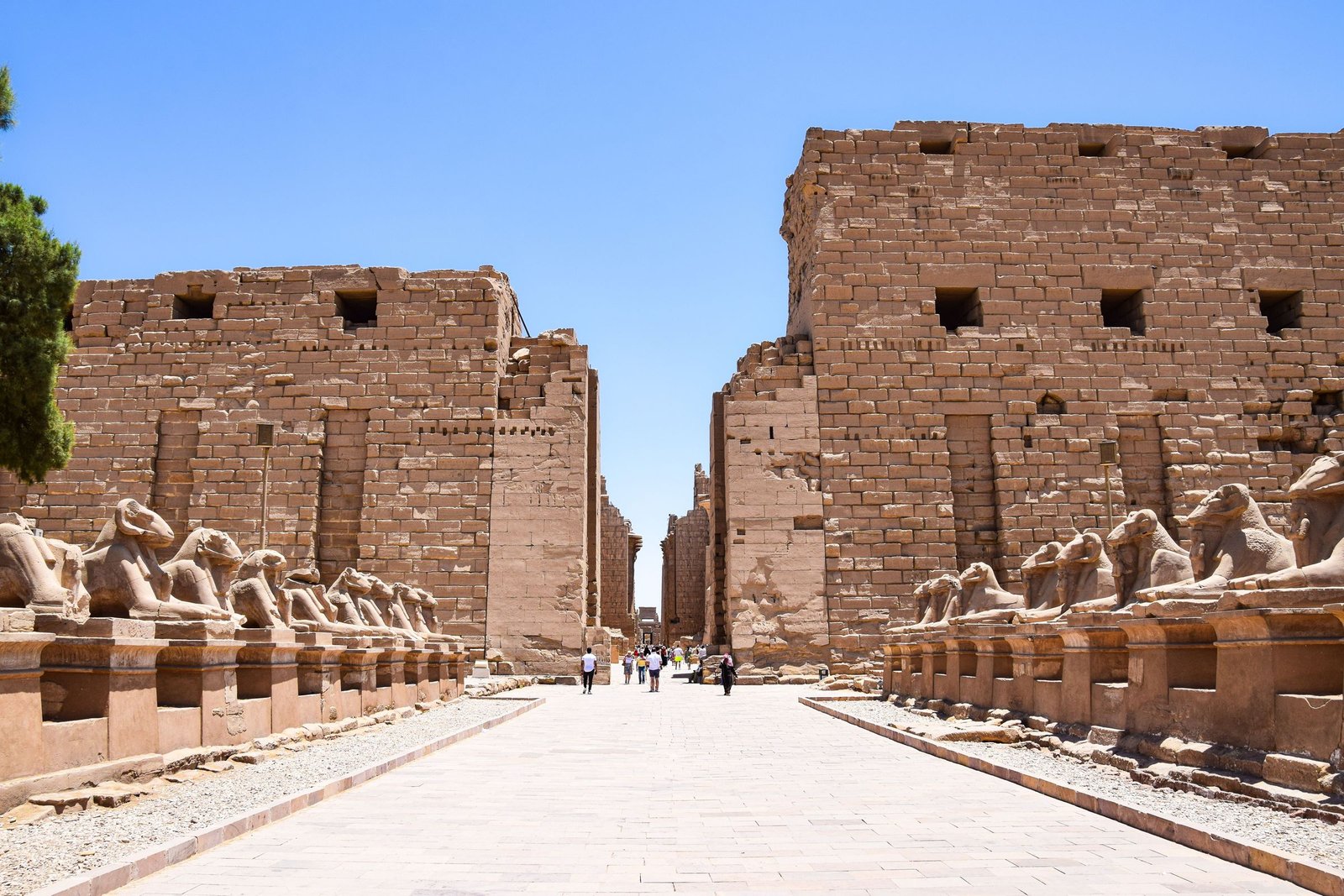 De ruïnes van de tempel van Karnak in Luxor