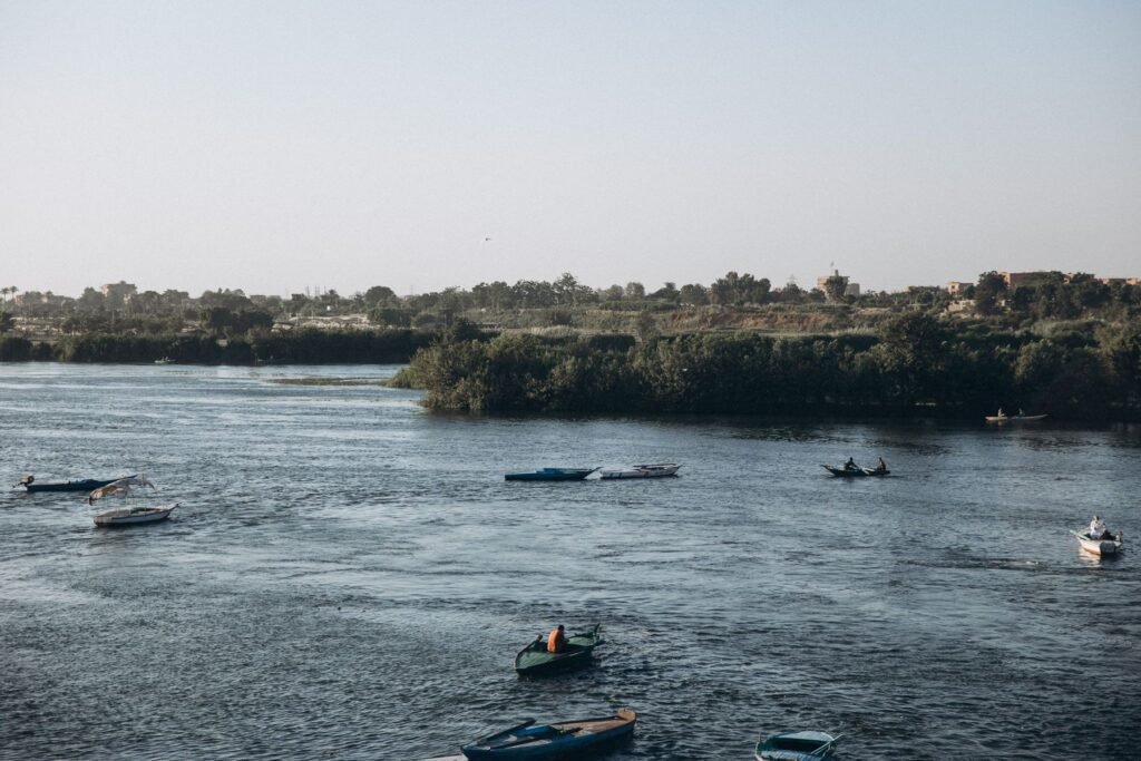 Bootjes op de Nijl bij Al Qanatir