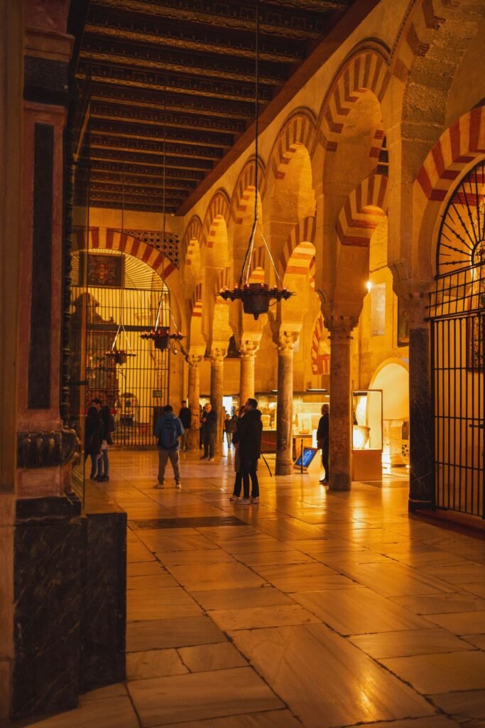 Zuilen in de Mezquita van Córdoba