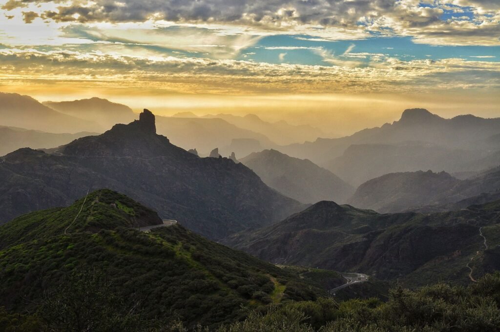 Bergen van Gran Canaria bij zonsondergang
