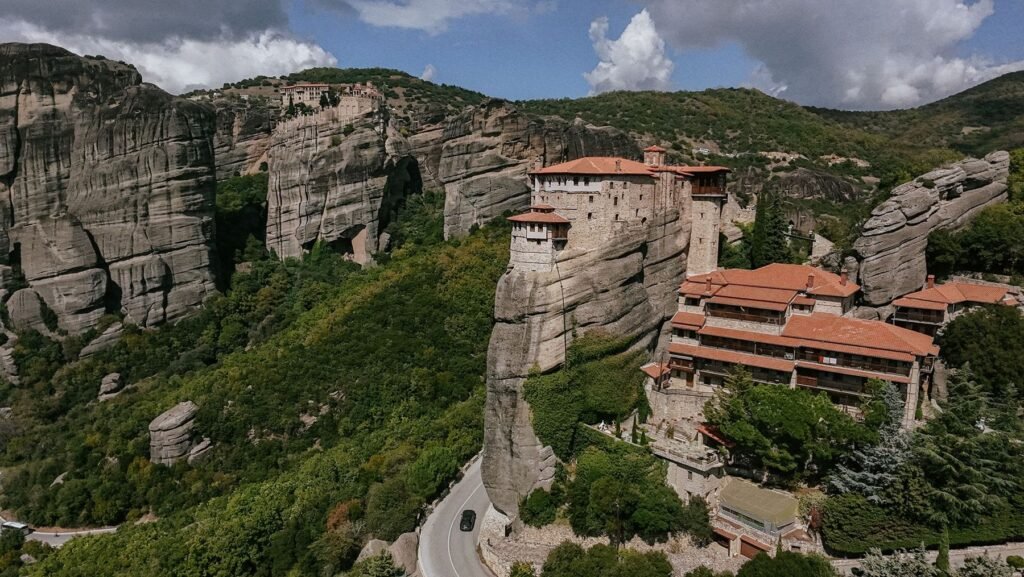 Klooster en rotsen in Meteora