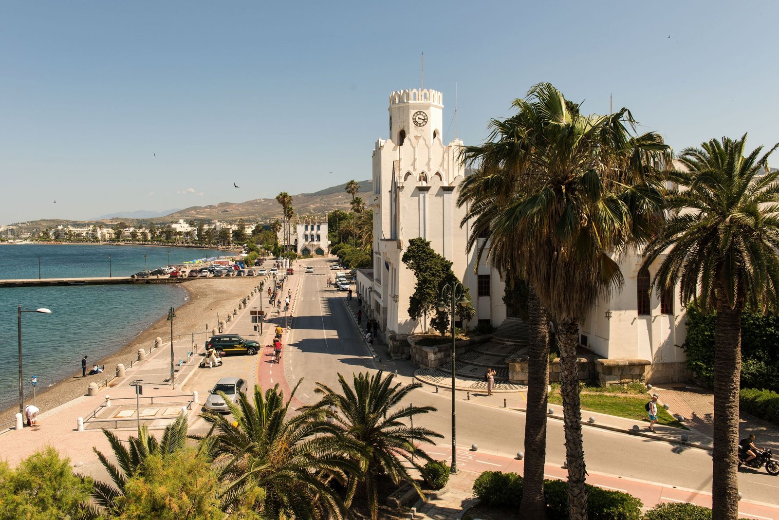 Boulevard met palmen in Kos-stad