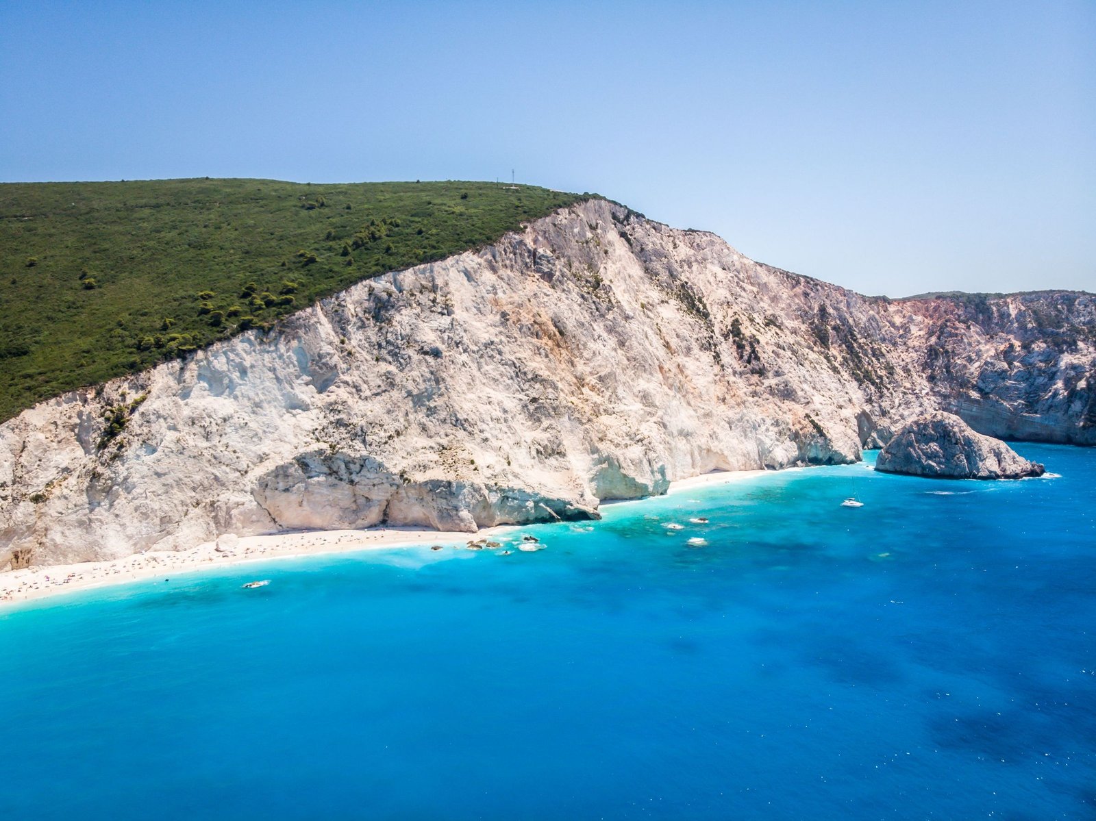 Kliffen en turquoise water bij Porto Katsiki