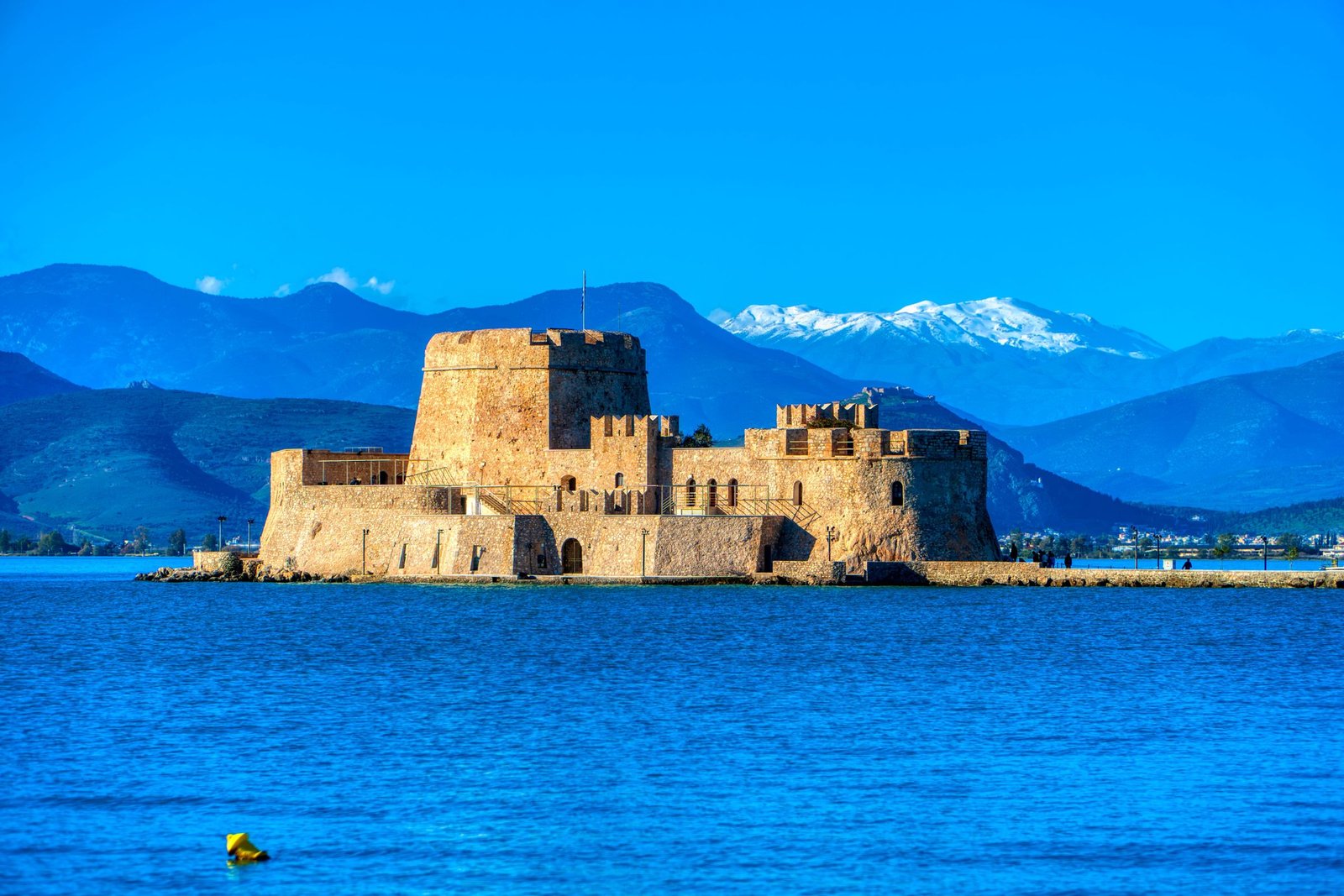 Het fort Bourtzi bij Nafplio