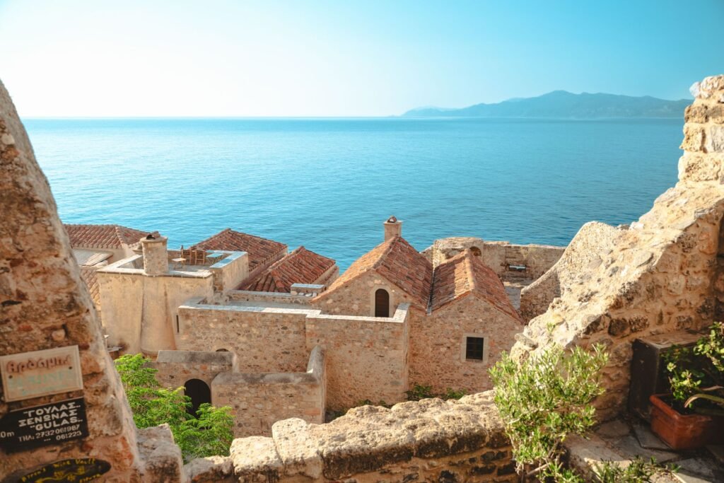 Uitzicht over zee vanuit Monemvasia