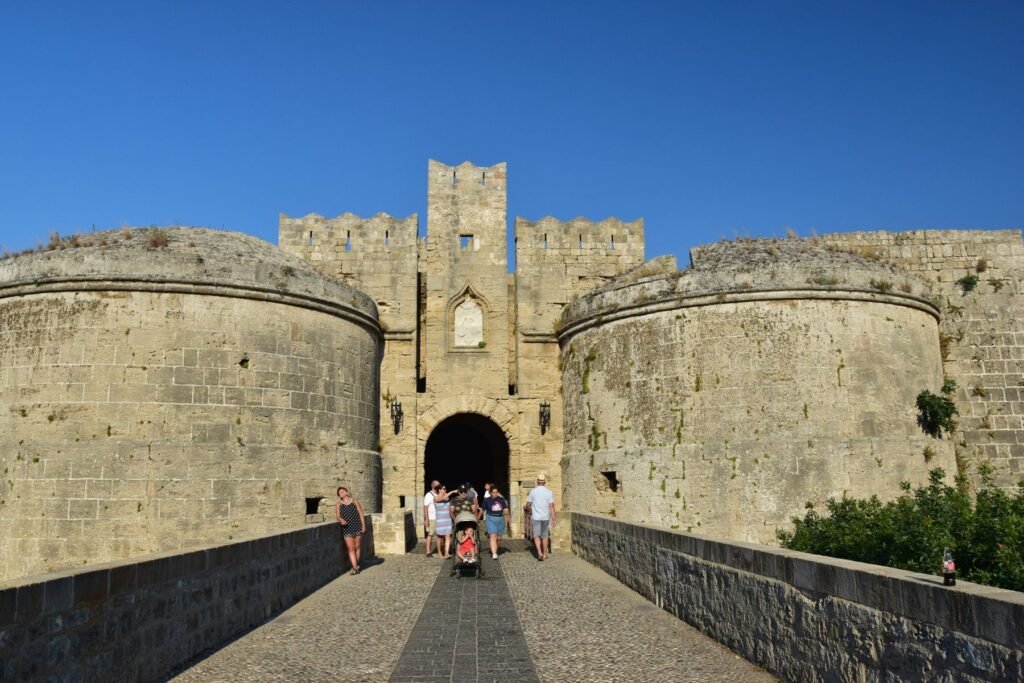 Poort in de middeleeuwse muren van Rhodos