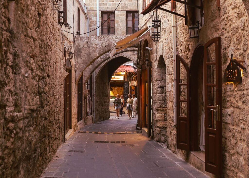 Steegje in de oude stad van Rhodos