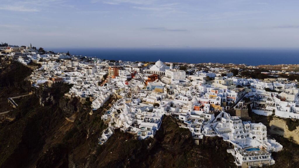 Fira op de rand van de caldera