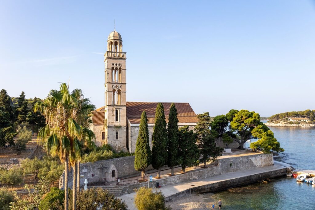 Klooster aan het water op Hvar