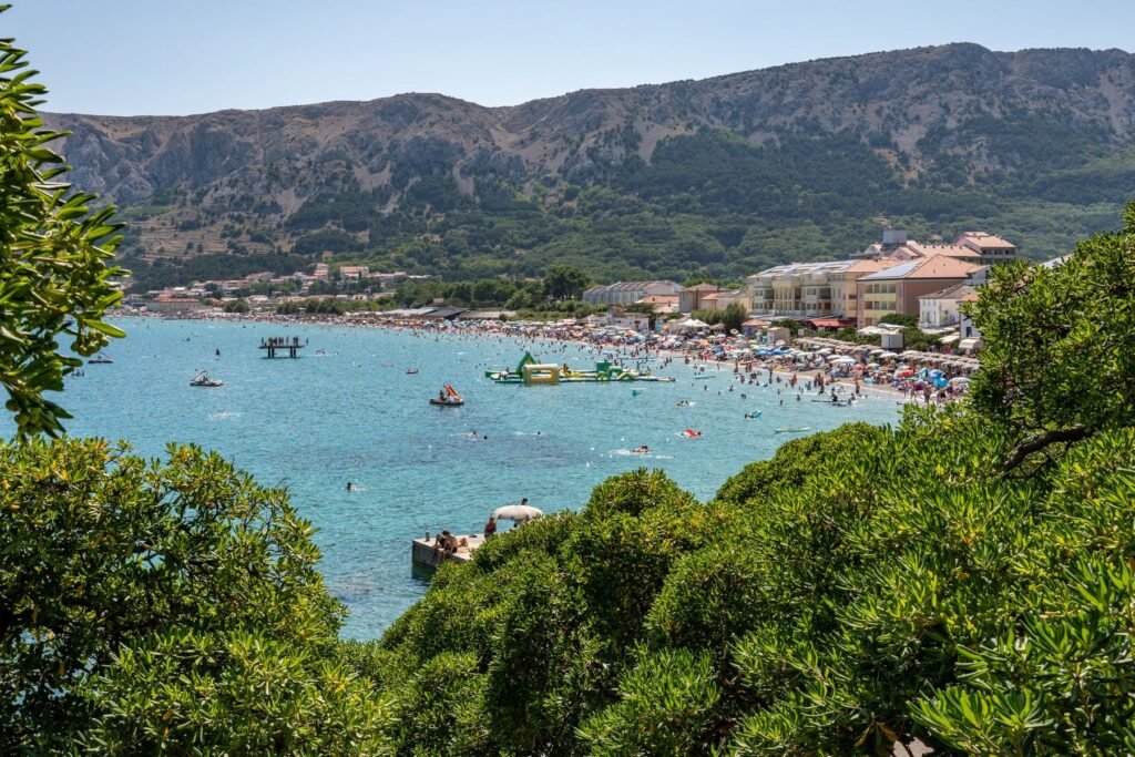 Baška tussen de bergen
