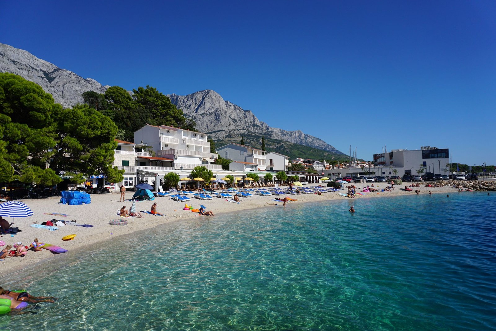 Strand aan de Makarska Riviera
