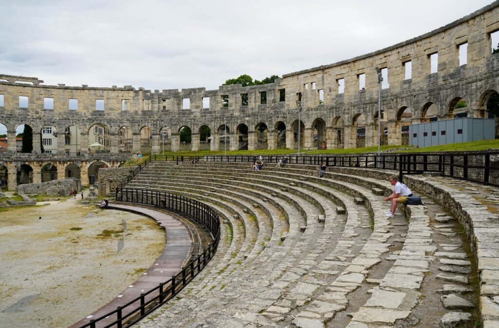 Tribunes van de Arena van Pula